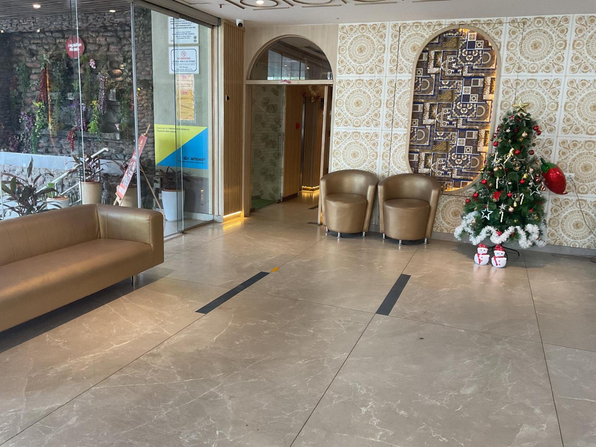 Hotel Jagadish International-Sankey Road بنغالور المظهر الخارجي الصورة